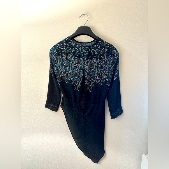 BCBG top - Picture 1 of 2